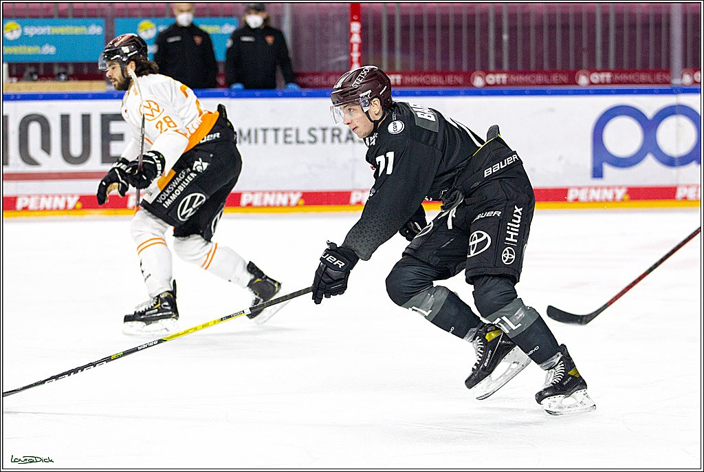 PENNY DEL;  Koelner Haie - Wolfsburg Grizzlys; Koeln, 17.03.2021